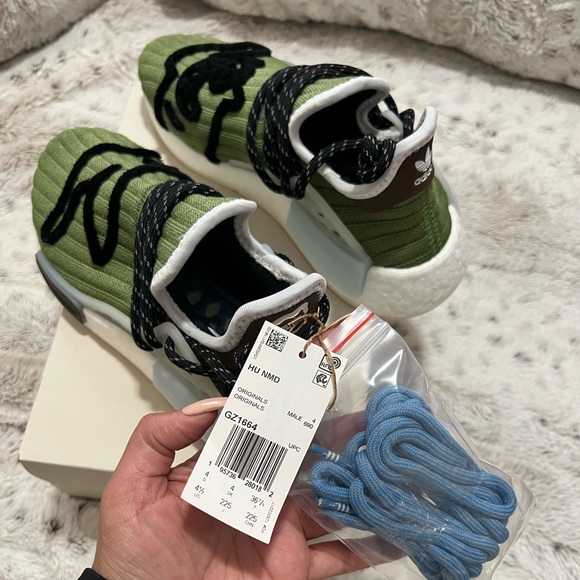 Pharrell Williams Adidas (US) 4.5 BBC Ice Cream X NMD Human Race ‘Running Dog’ - Picture 5 of 8